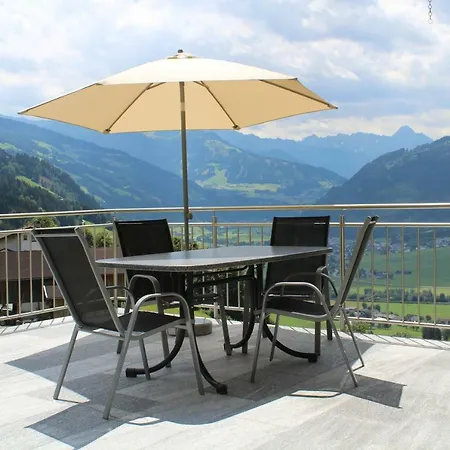 Apartment Ferienwohnungmader *